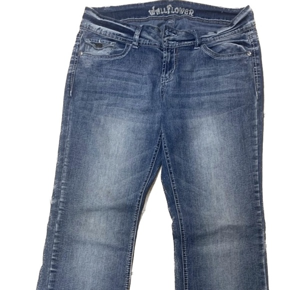 Wallflower Jeans-Medium Wash - Picture 1 of 10